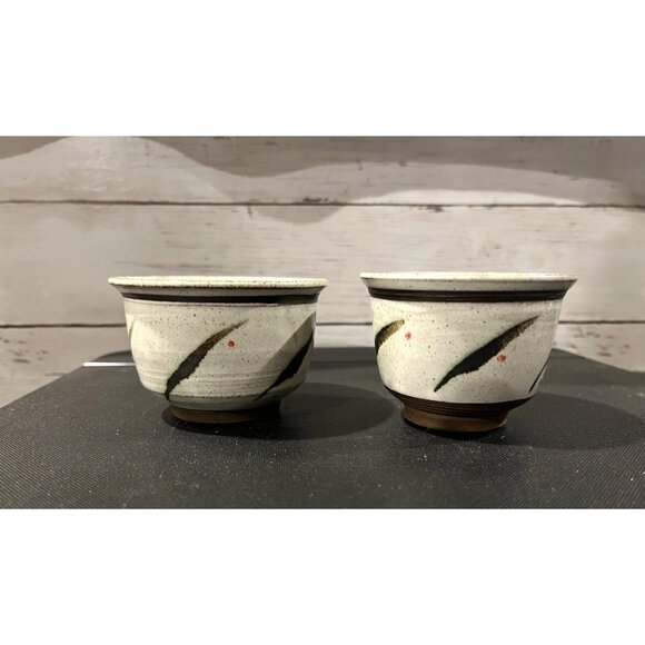 Handcrafted Pottery Bowls With Artistic Brushstroke Design - Picture 1 of 4